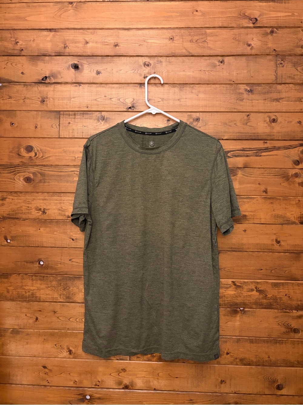GAIAM Men's Olive Green Short Sleeve Crewneck Tee